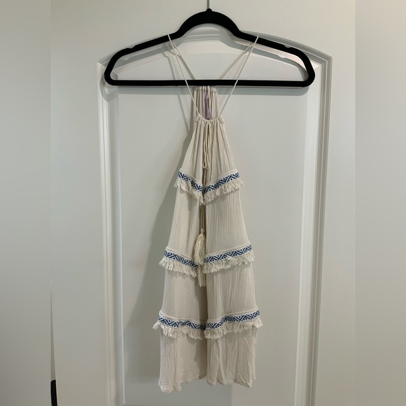 Alya Large Ruffle Top - Picture 3 of 4